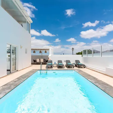 Sirena Villa