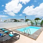 Sirena Villa